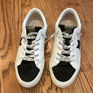 Vintage Havana  sneakers in near perfect condition.